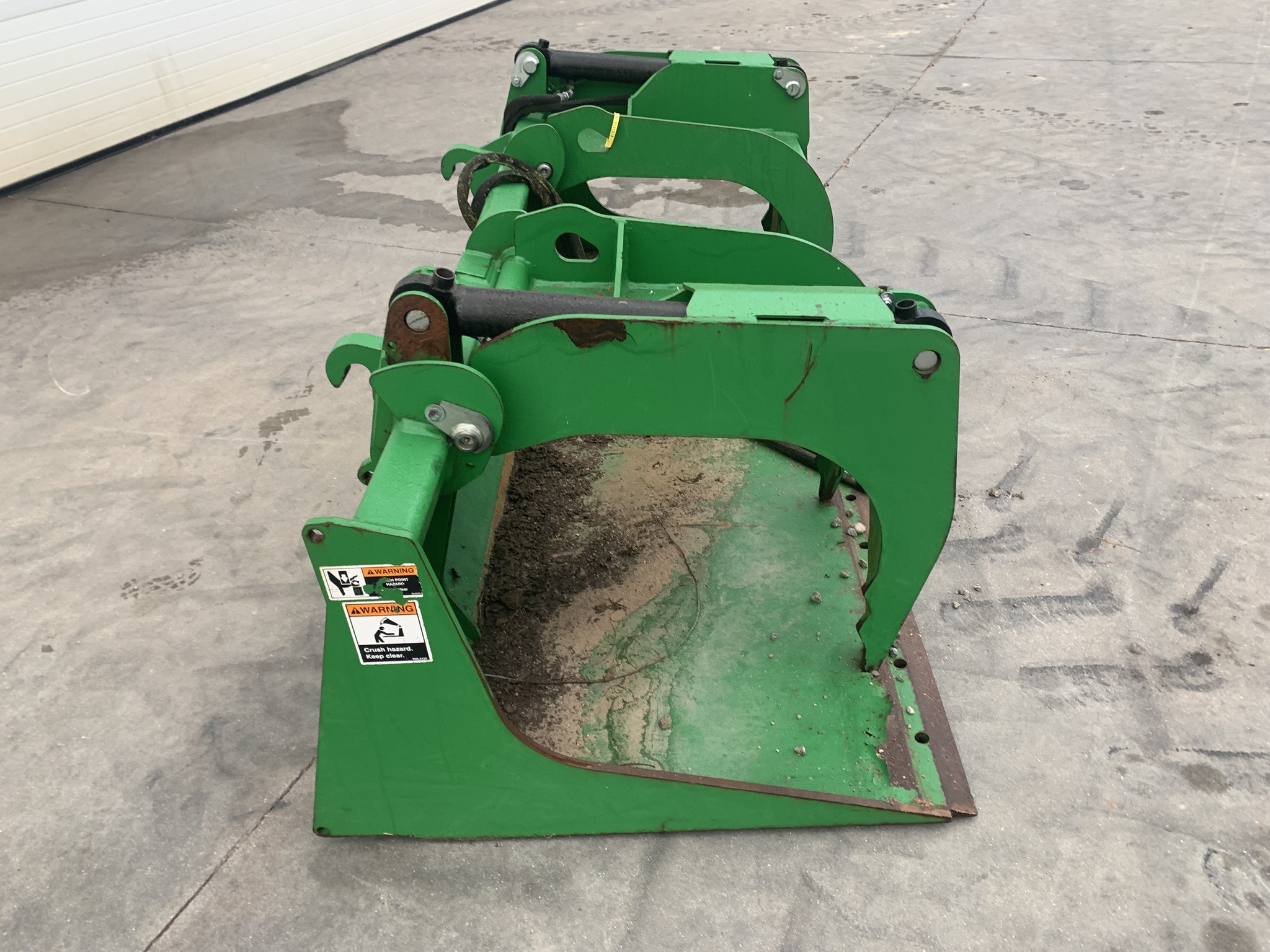 2016 Frontier AD12G Loader and Skid Steer Attachment