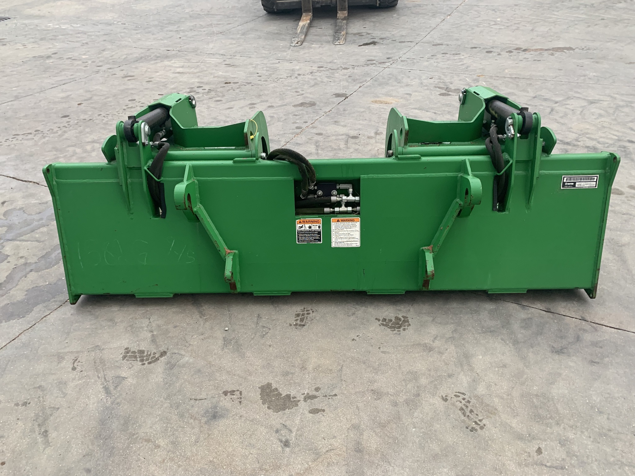 2016 Frontier AD12G Loader and Skid Steer Attachment