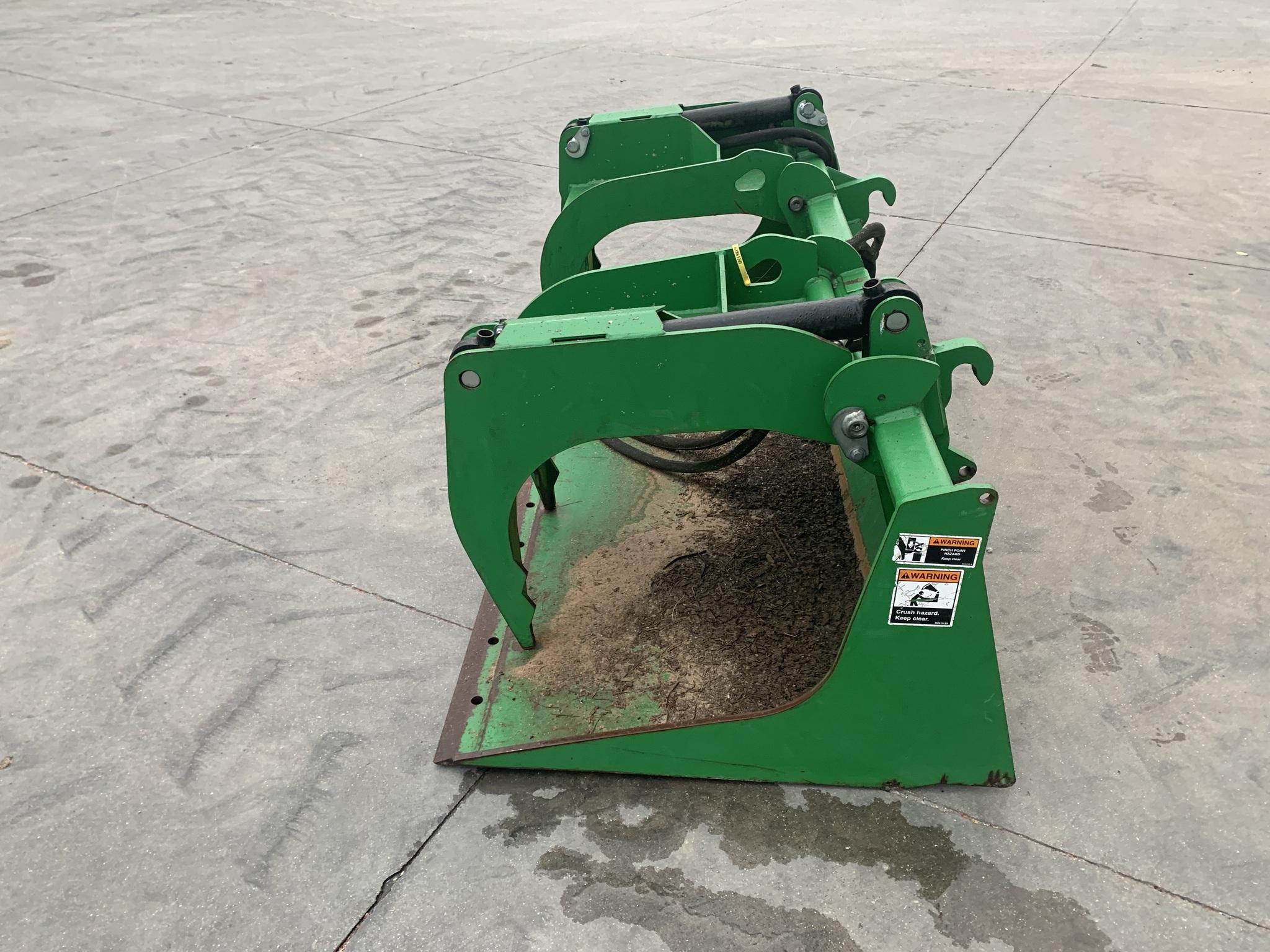 2016 Frontier AD12G Loader and Skid Steer Attachment