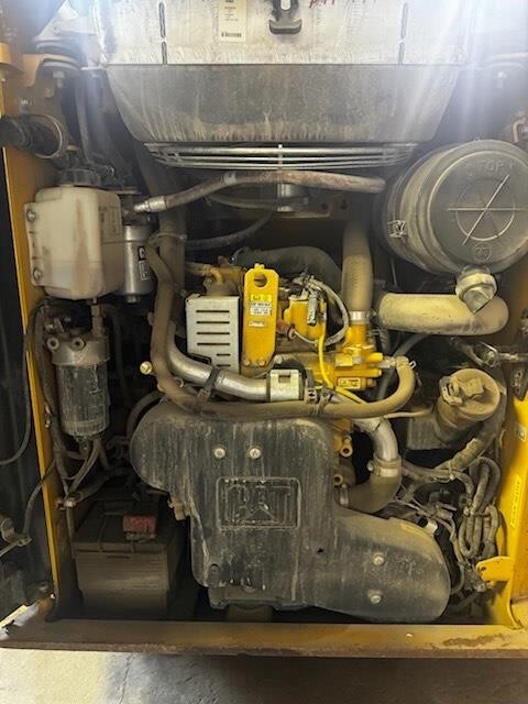 2014 Caterpillar 242D Skid Steer