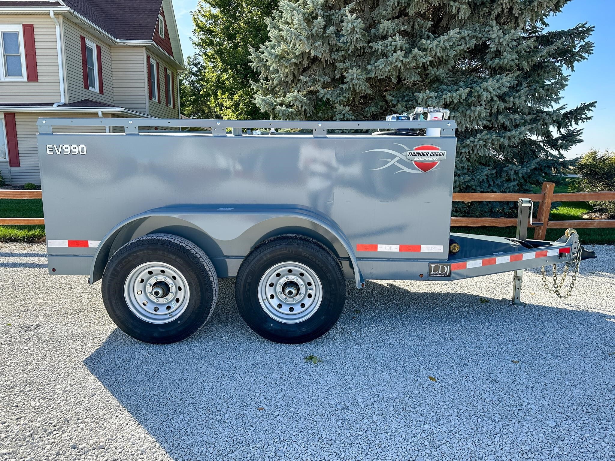 2025 Thunder Creek EV990 Fuel Trucks/Trailer