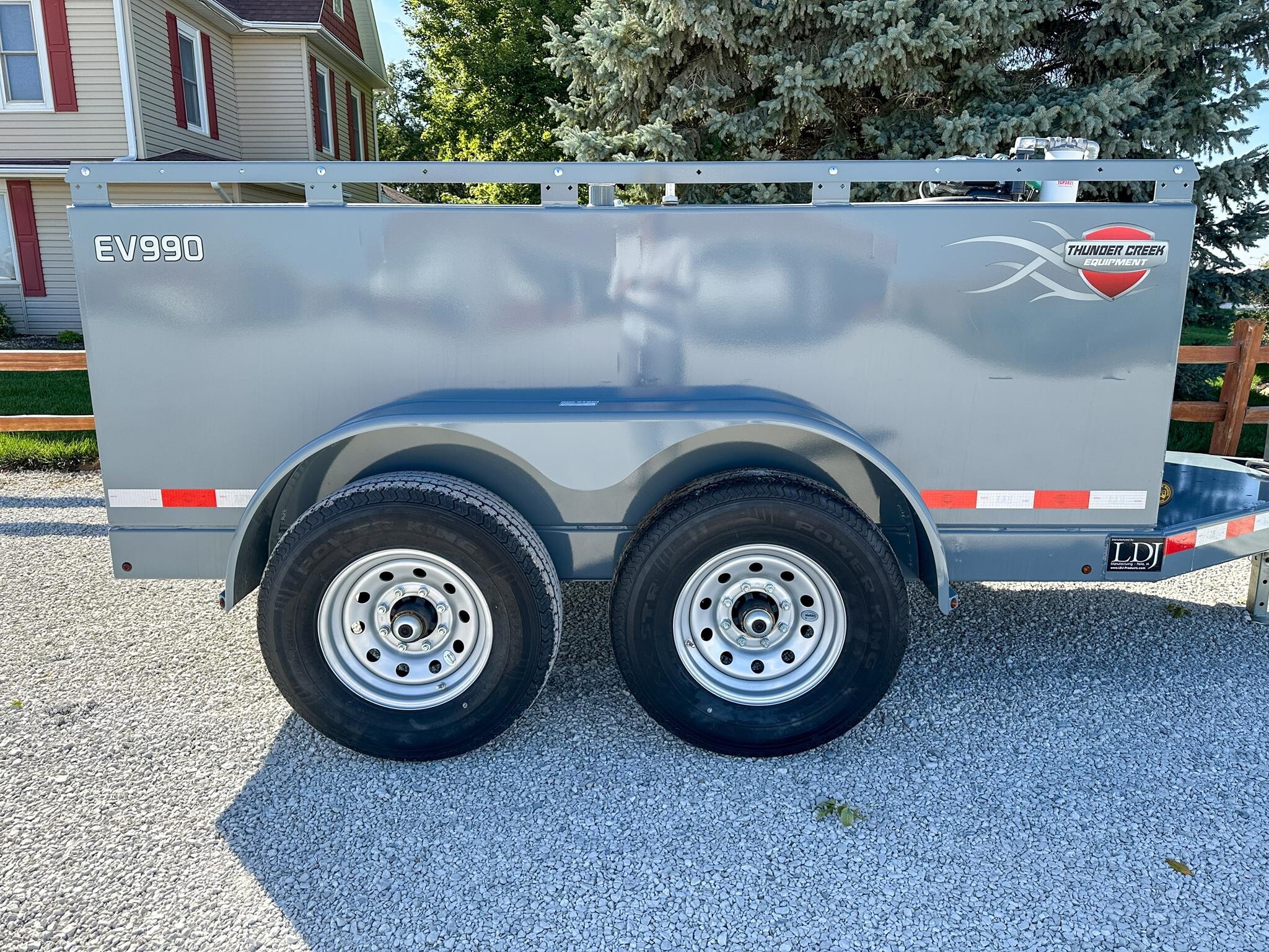 2025 Thunder Creek EV990 Fuel Trucks/Trailer
