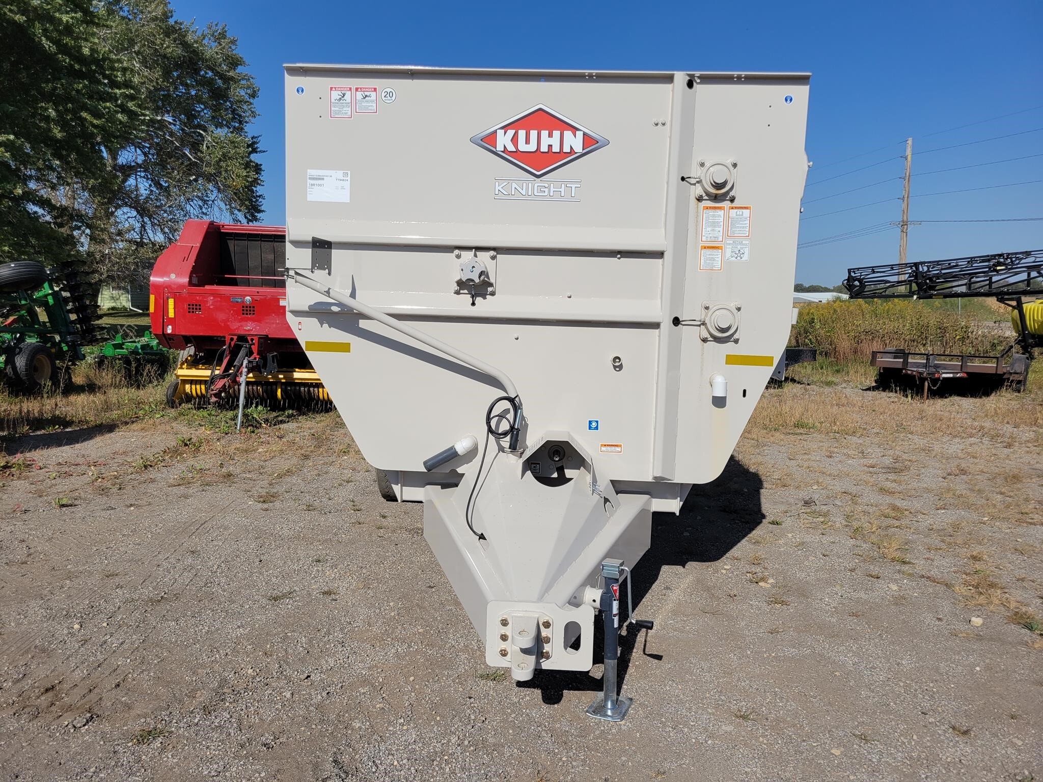 2024 Kuhn Knight RC250 Grinders and Mixer
