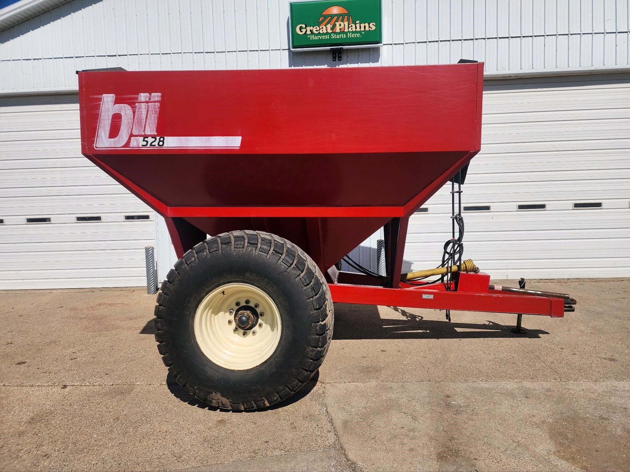  Bradford 528 Grain Cart