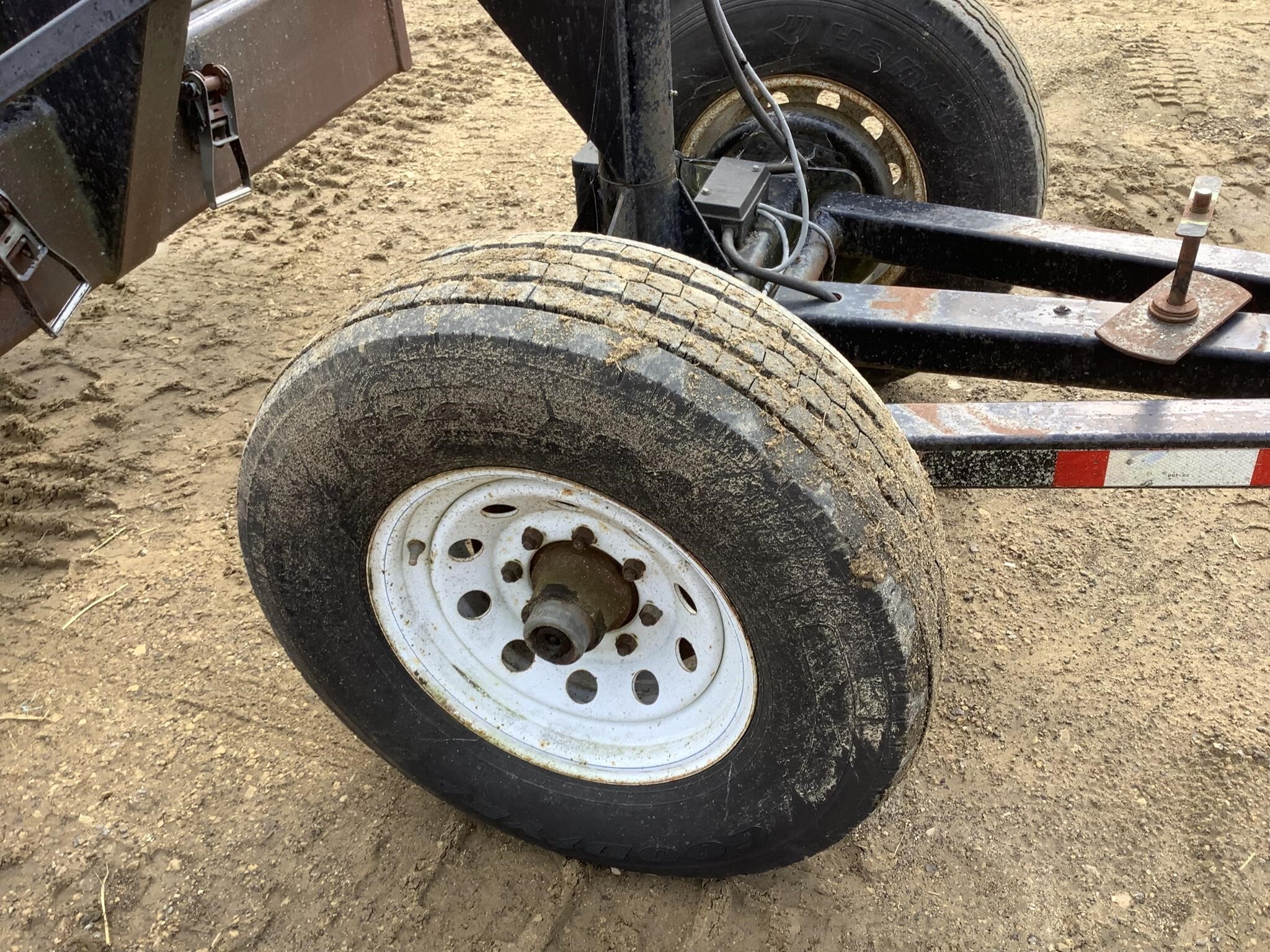 2008 Befort 2860 Header Trailer