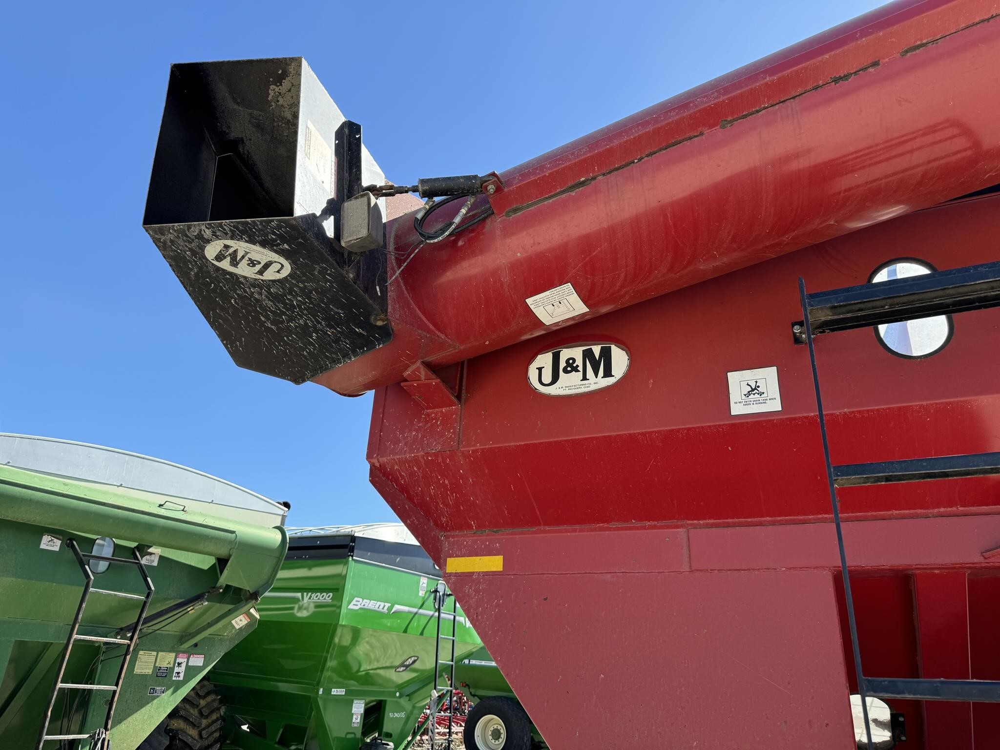  J&M 1000-20 Grain Cart