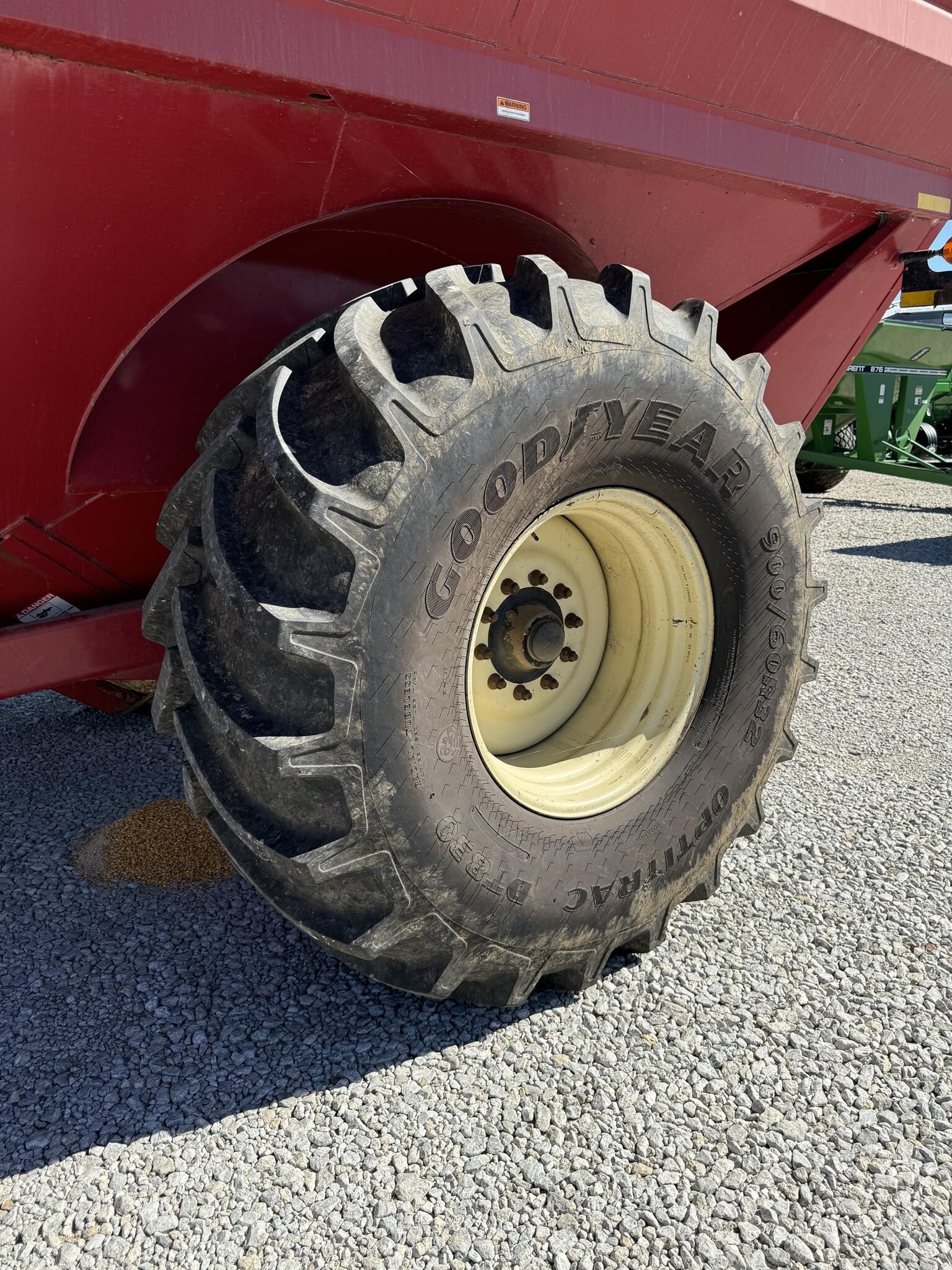 J&M 1000-20 Grain Cart