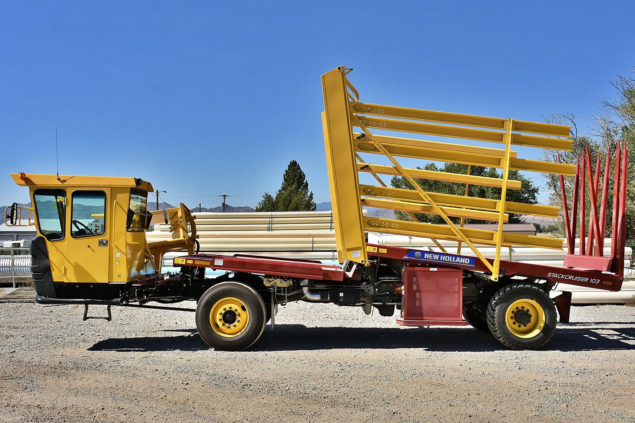 2025 New Holland STACKCRUISER 103 Hay Stacking Equipment