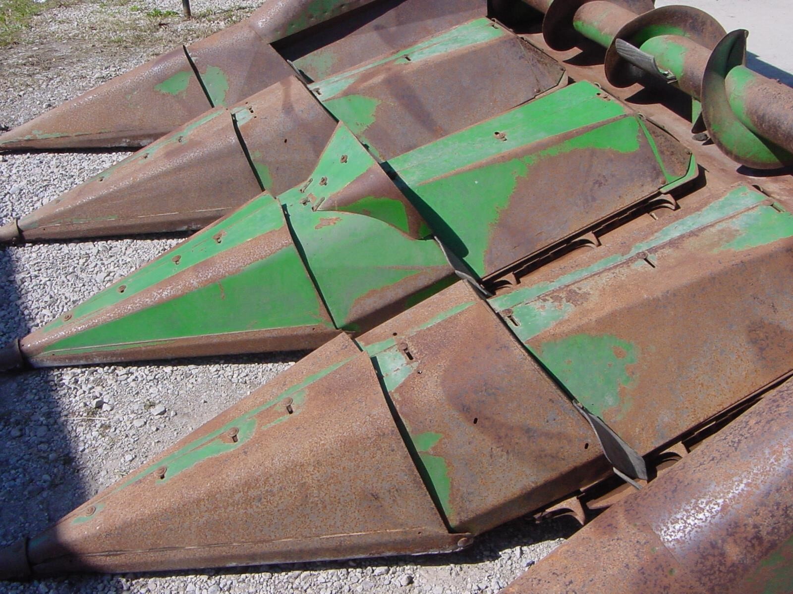  John Deere 443 Corn Head