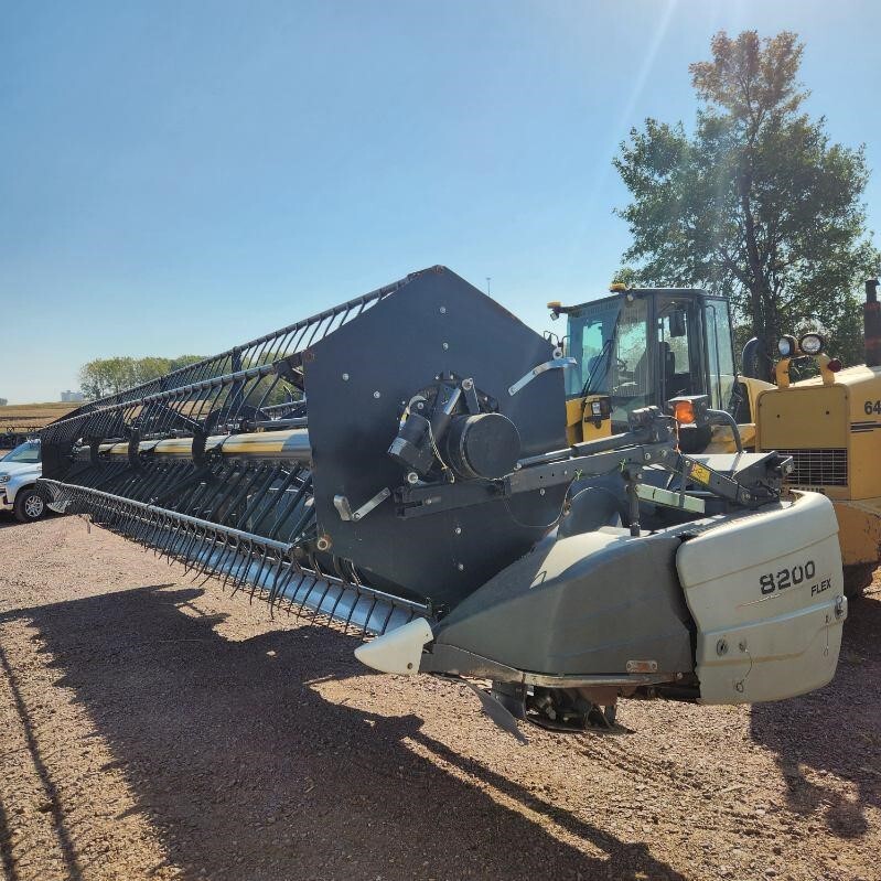 2013 Gleaner 8200 Platform