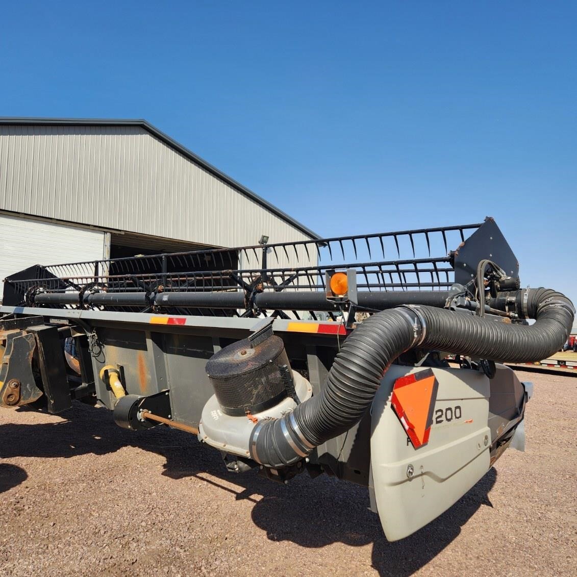 2013 Gleaner 8200 Platform