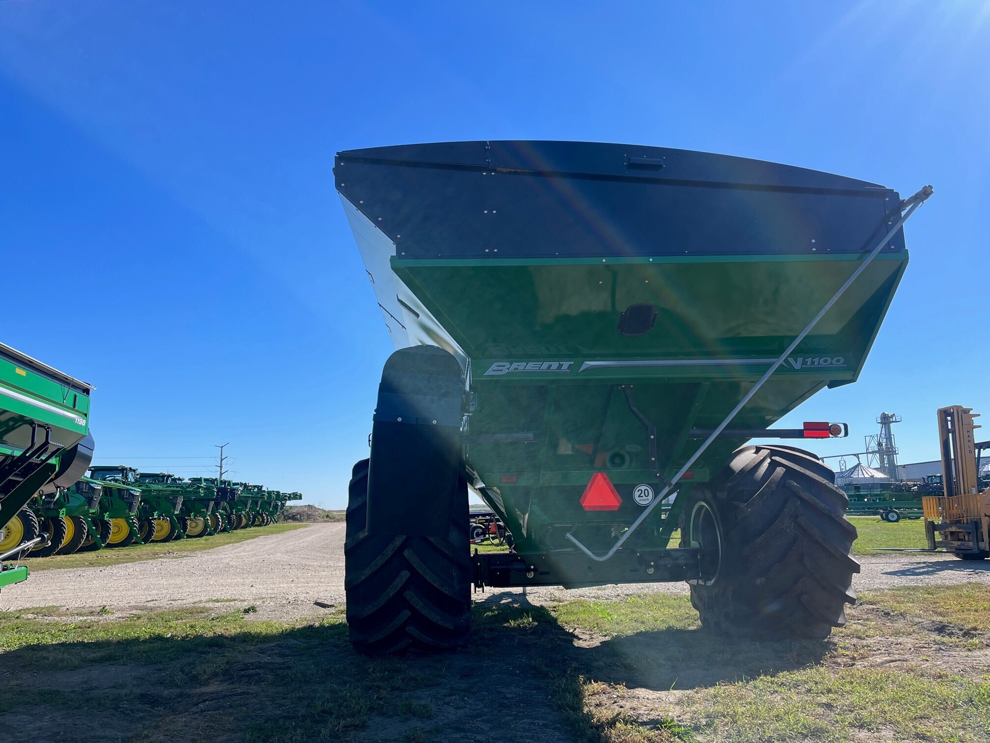 2024 Brent V1100 Grain Cart