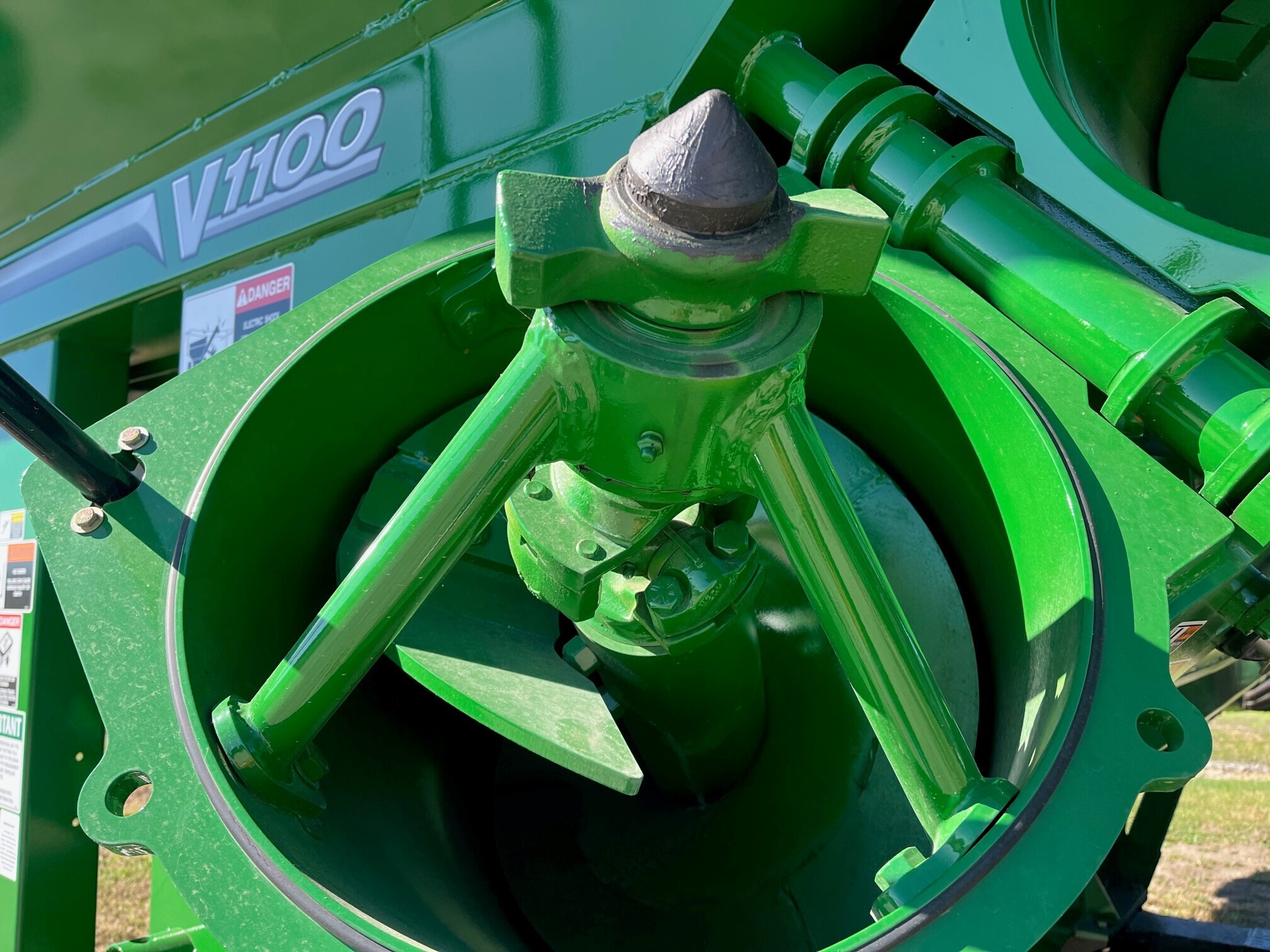 2024 Brent V1100 Grain Cart