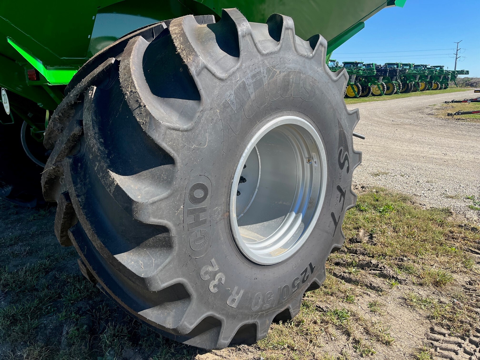 2024 Brent V1100 Grain Cart