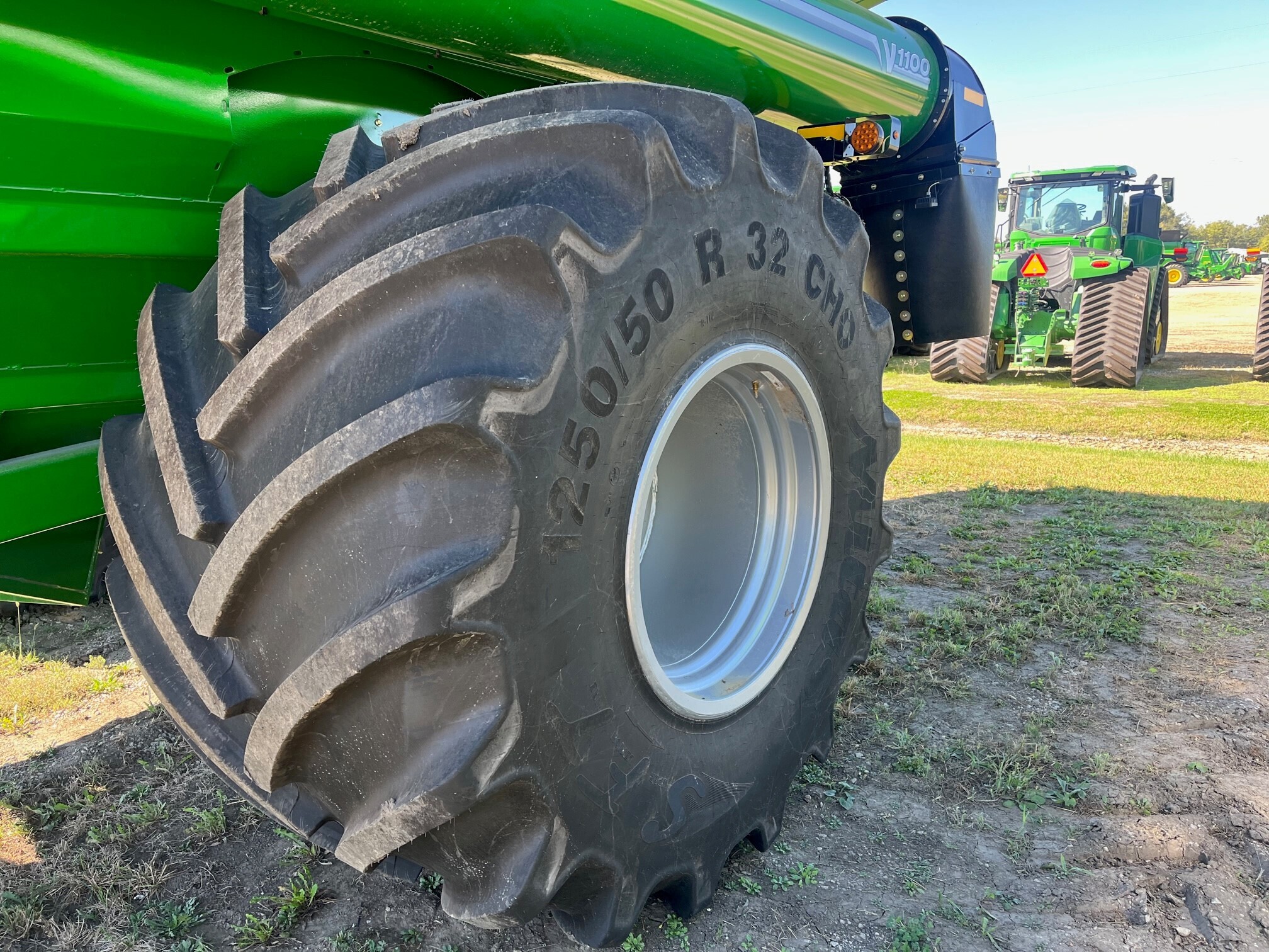 2024 Brent V1100 Grain Cart