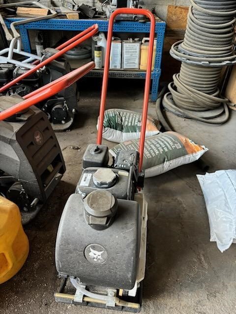 2022 Bobcat FP10.33 Compacting and Paving