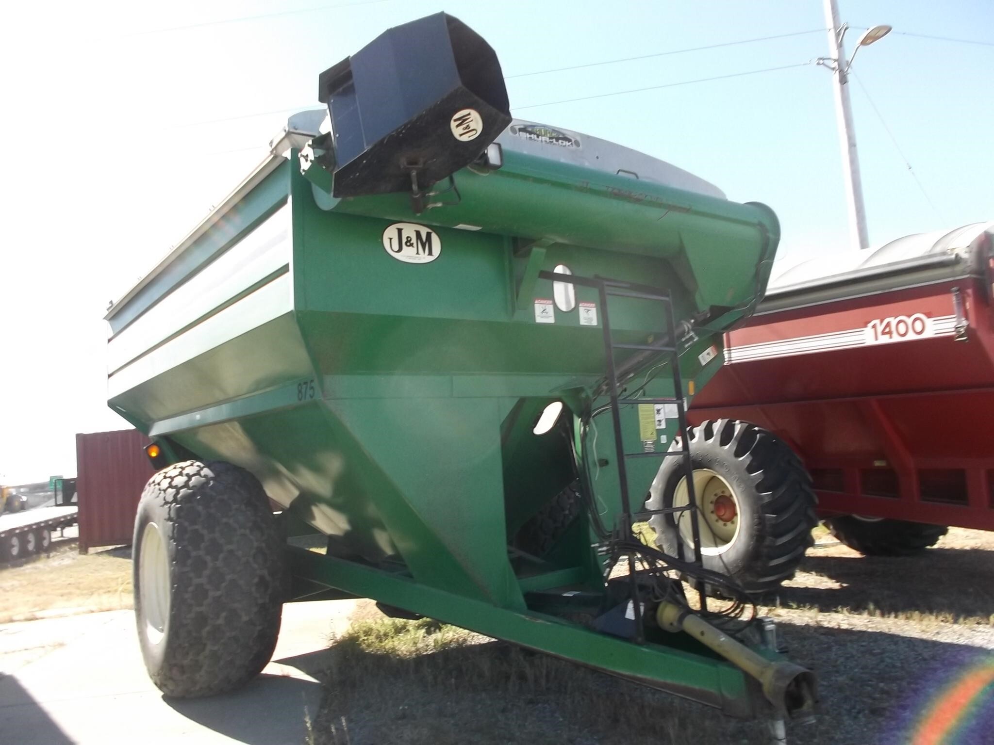 1999 J&M 875-18 Grain Cart