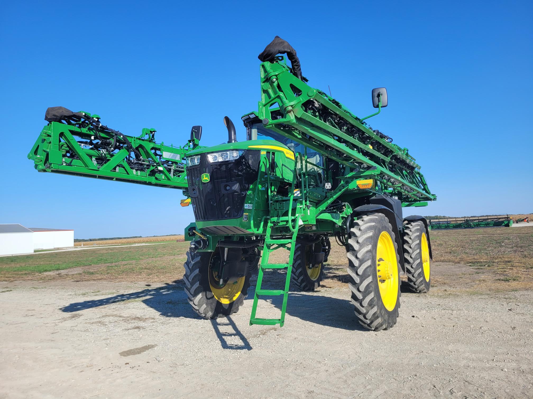 2024 John Deere 410R Self-Propelled Sprayer