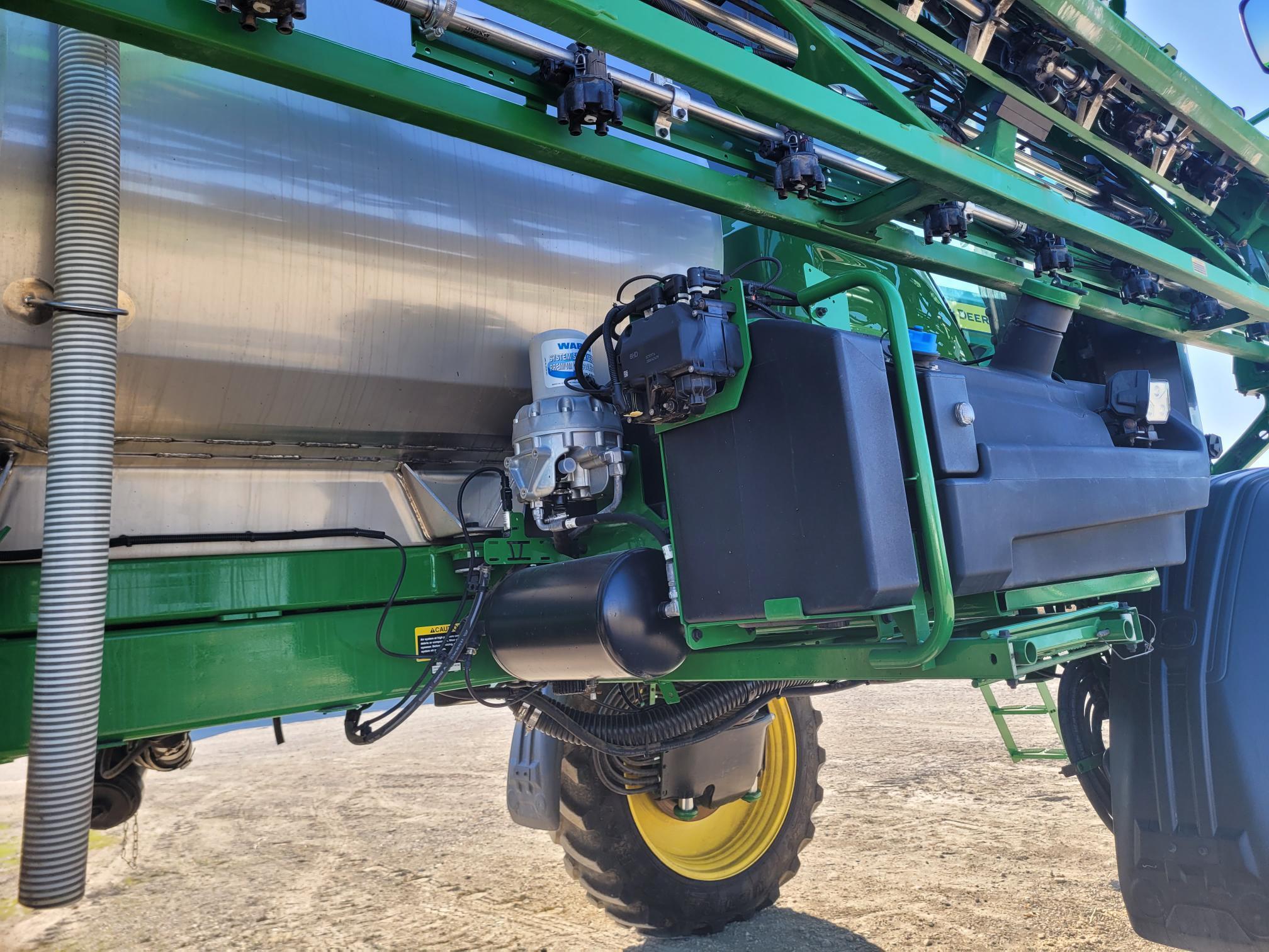 2024 John Deere 410R Self-Propelled Sprayer