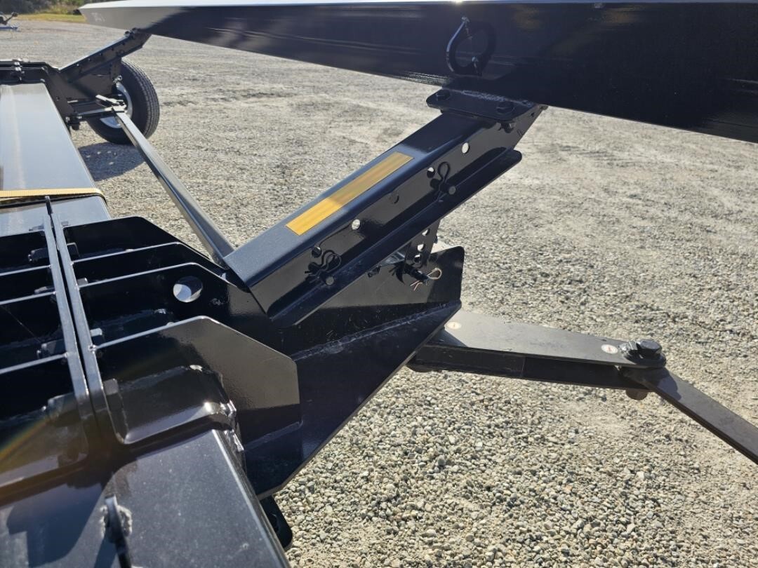 2023 Demco HT38AWS Header Trailer