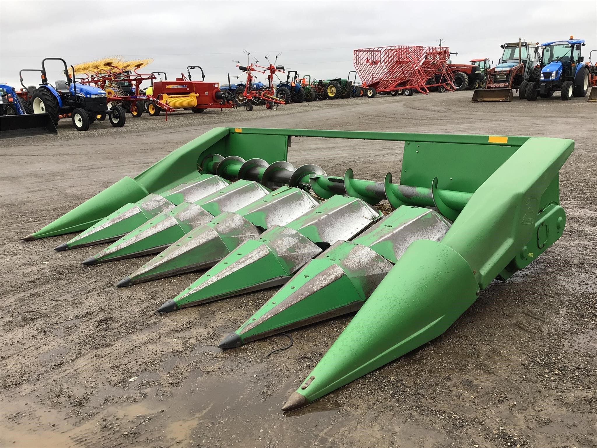  John Deere 643 Corn Head