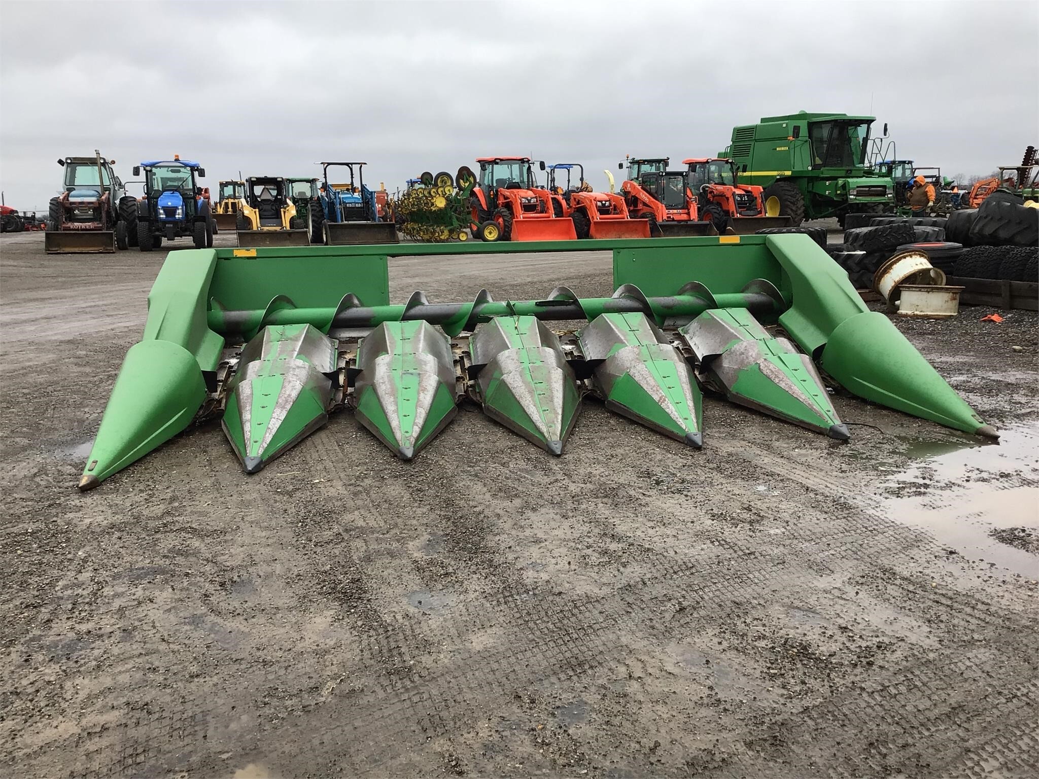  John Deere 643 Corn Head