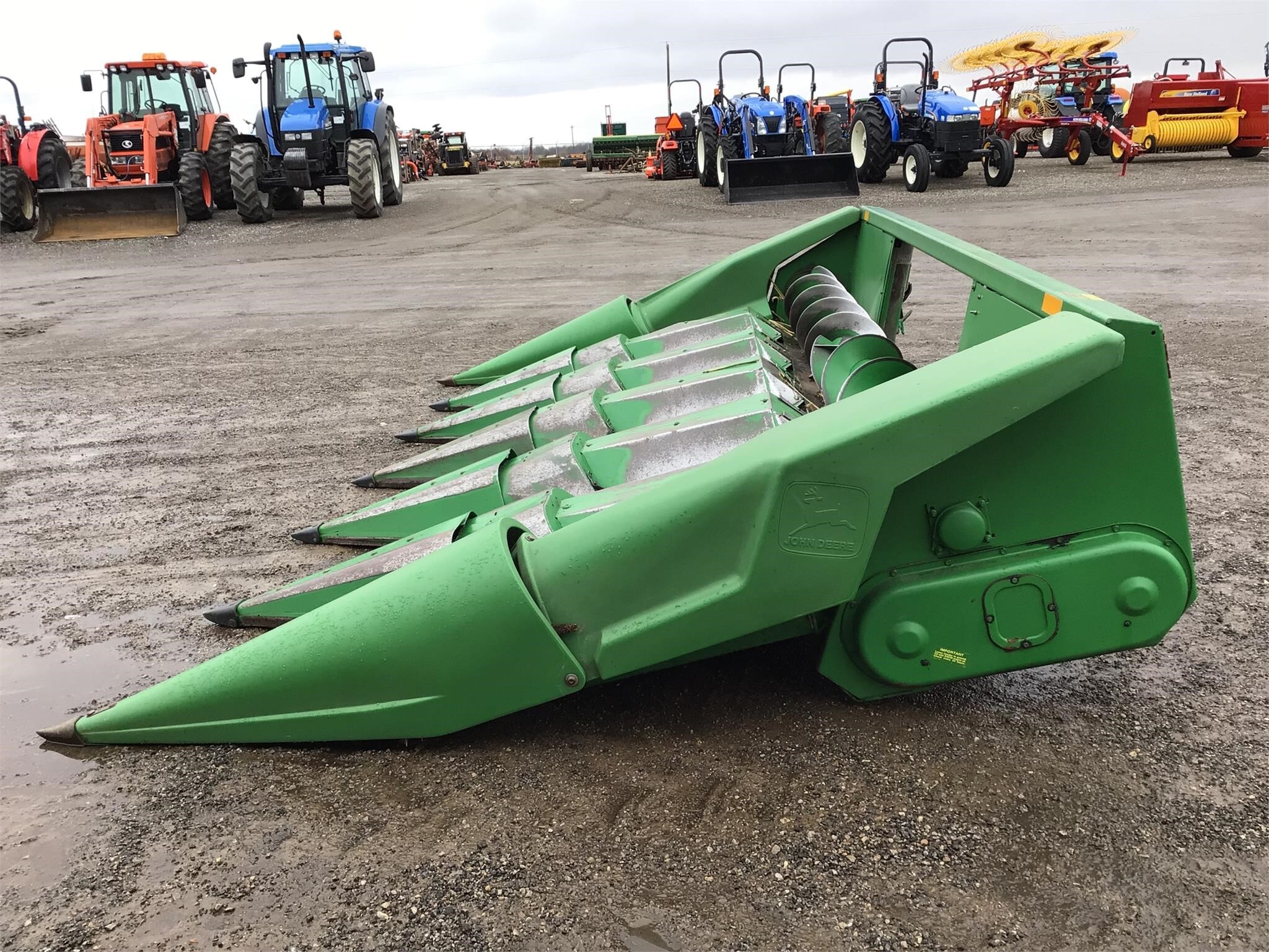 John Deere 643 Corn Head