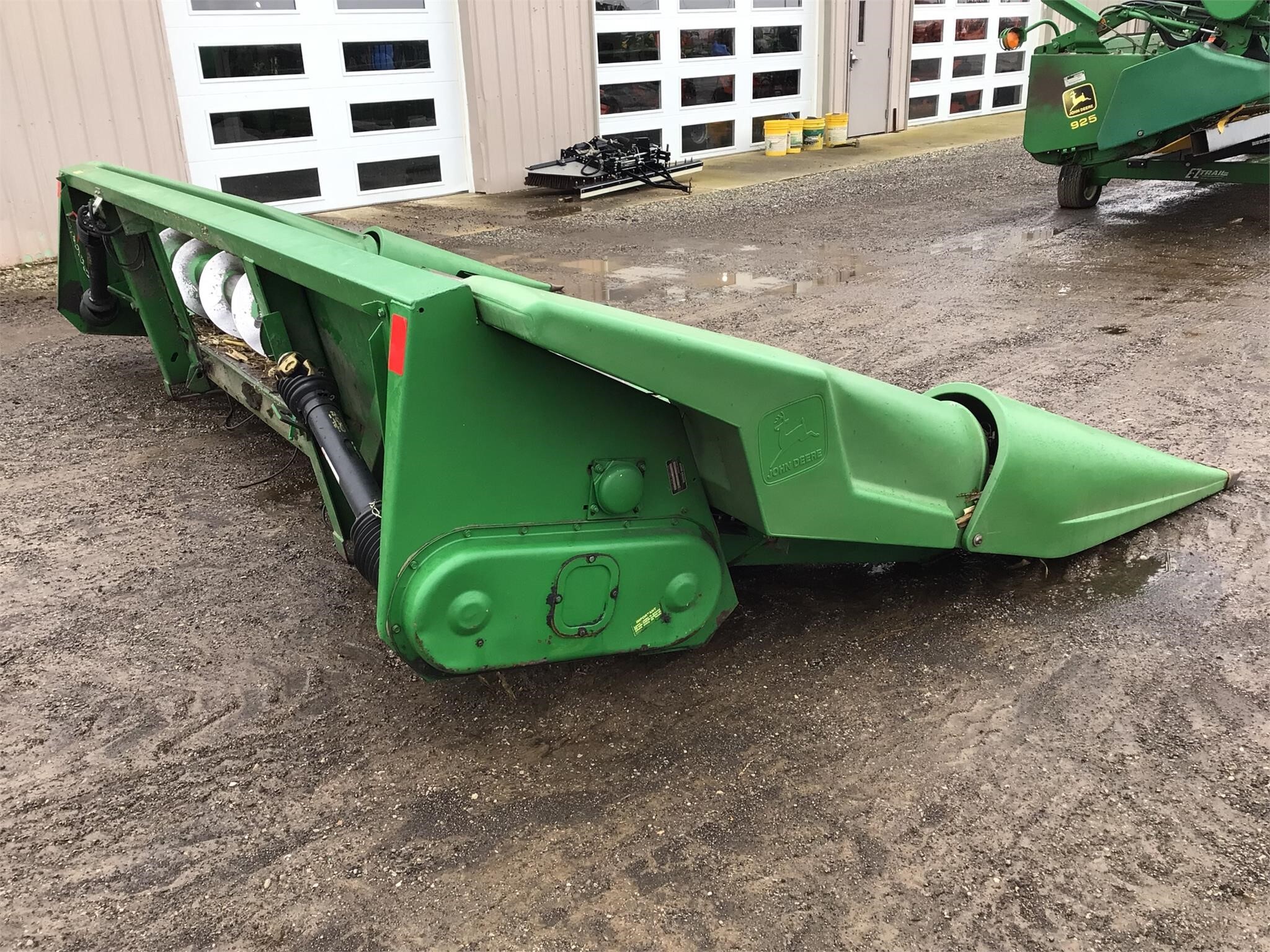  John Deere 643 Corn Head