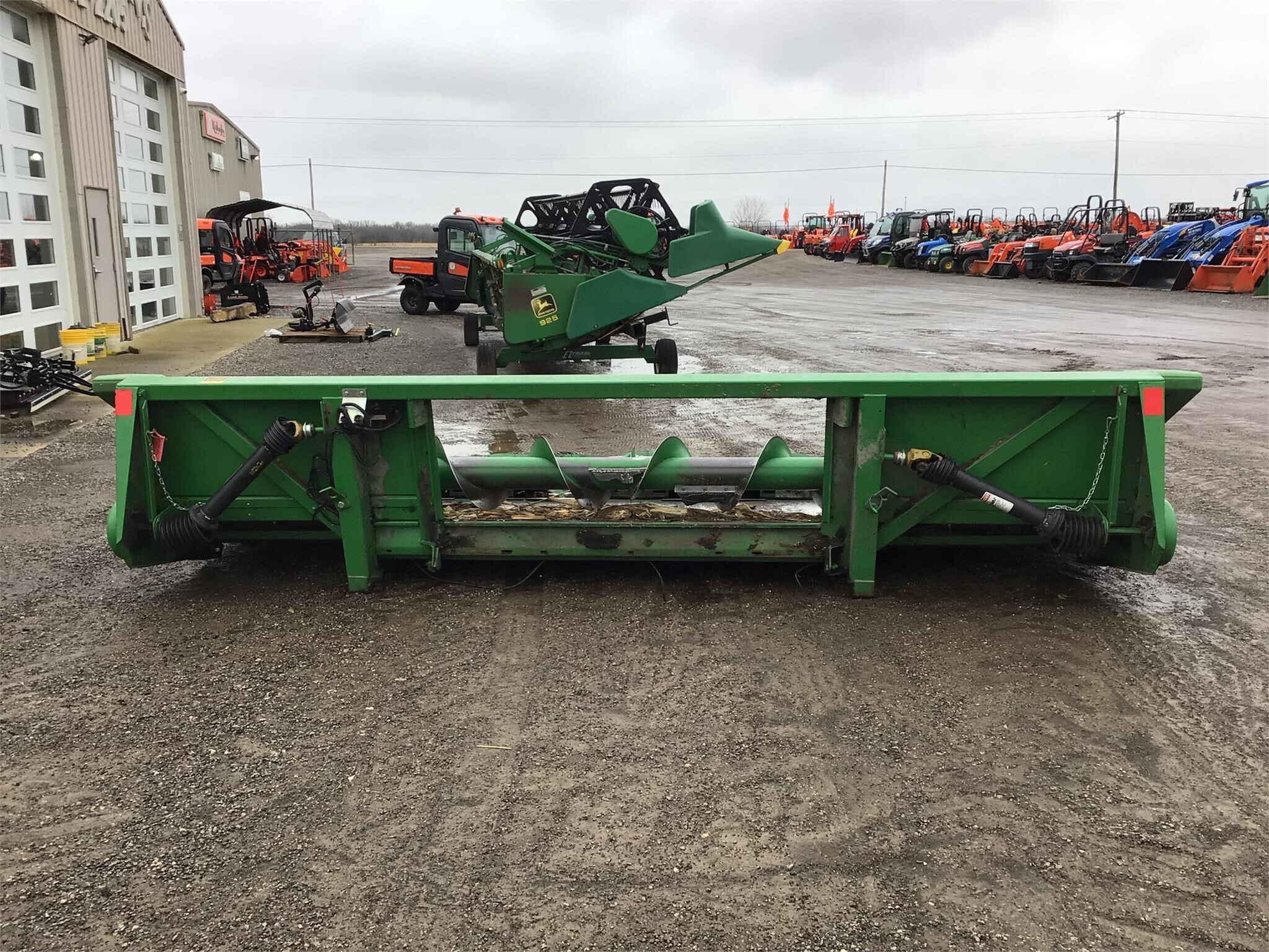  John Deere 643 Corn Head