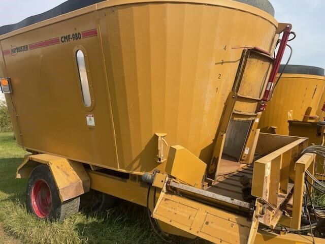 2019 Haybuster CMF-980 Grinders and Mixer
