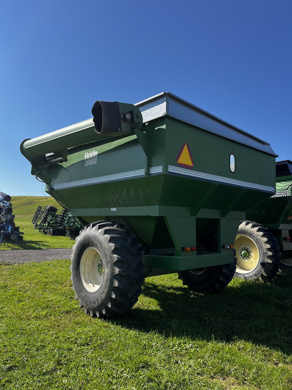 Ficklin CA9600 Grain Cart