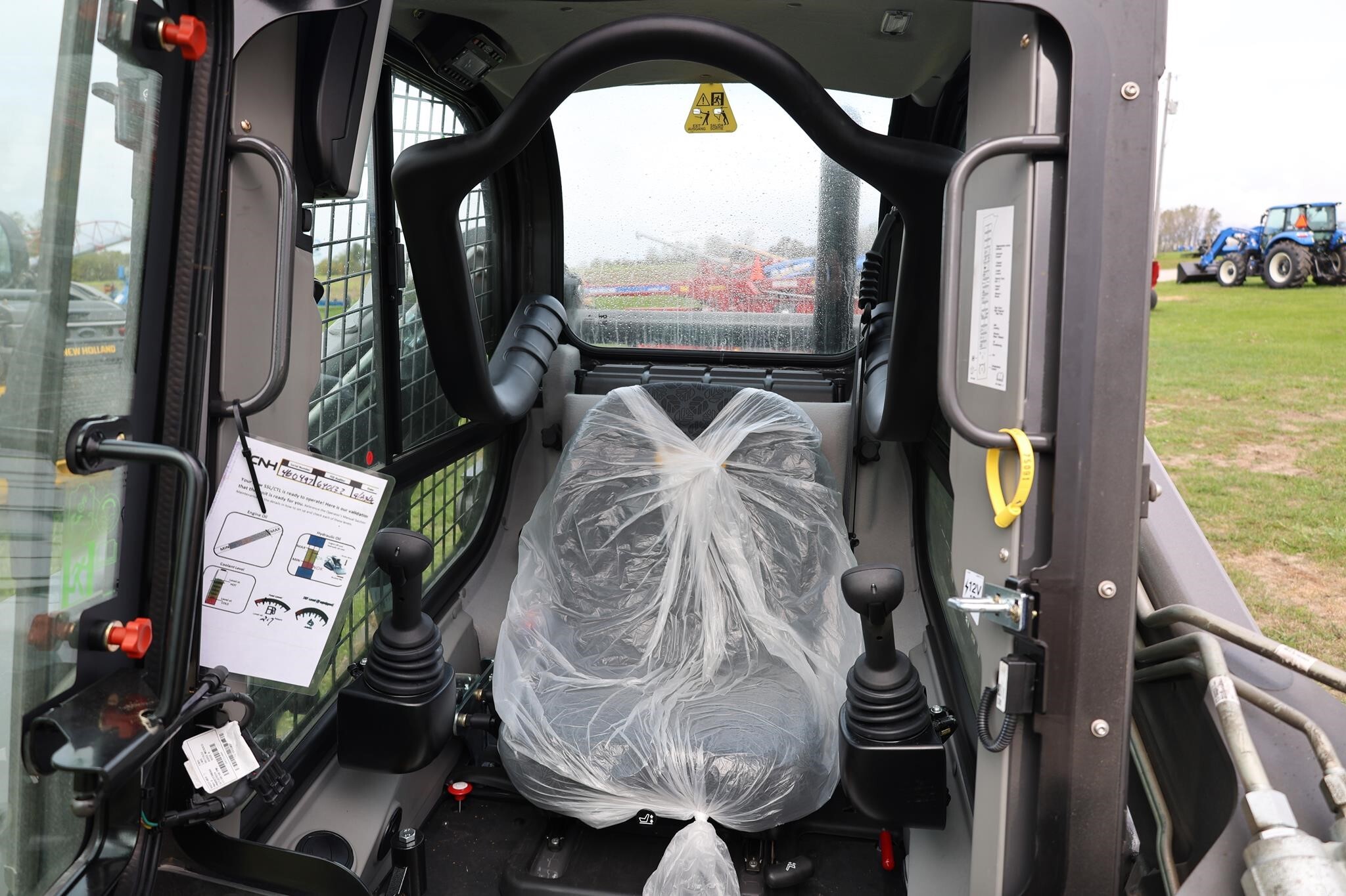  New Holland L328 Skid Steer