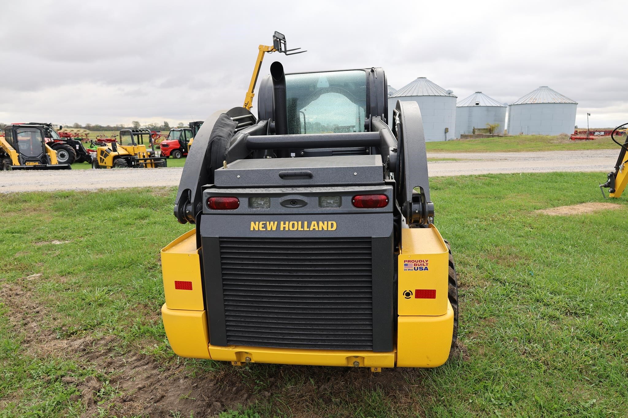  New Holland L328 Skid Steer