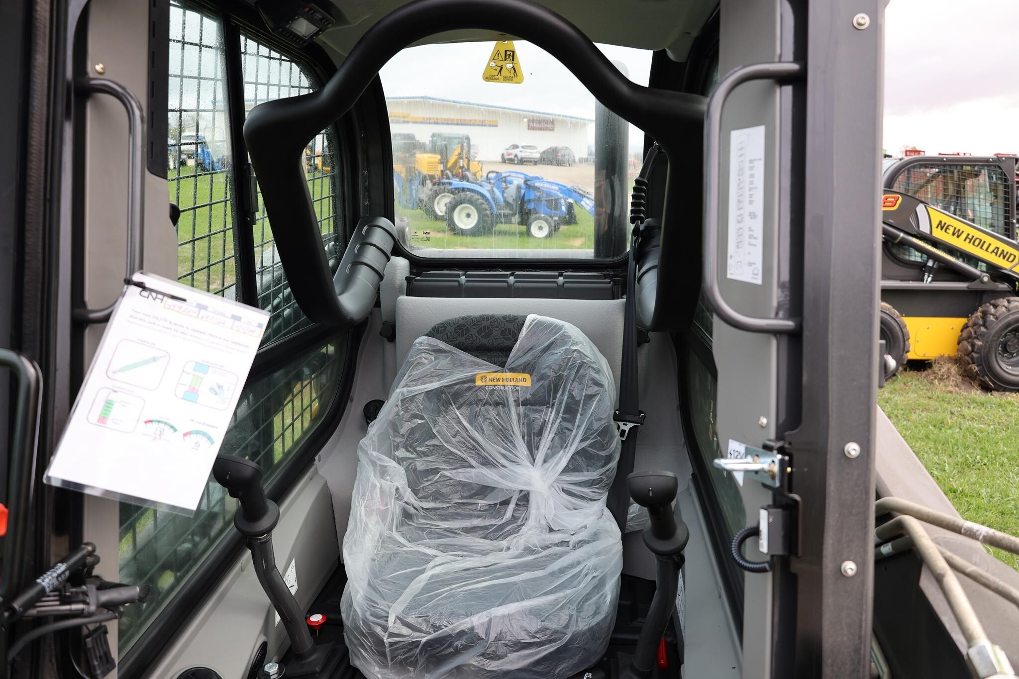  New Holland L320 Skid Steer