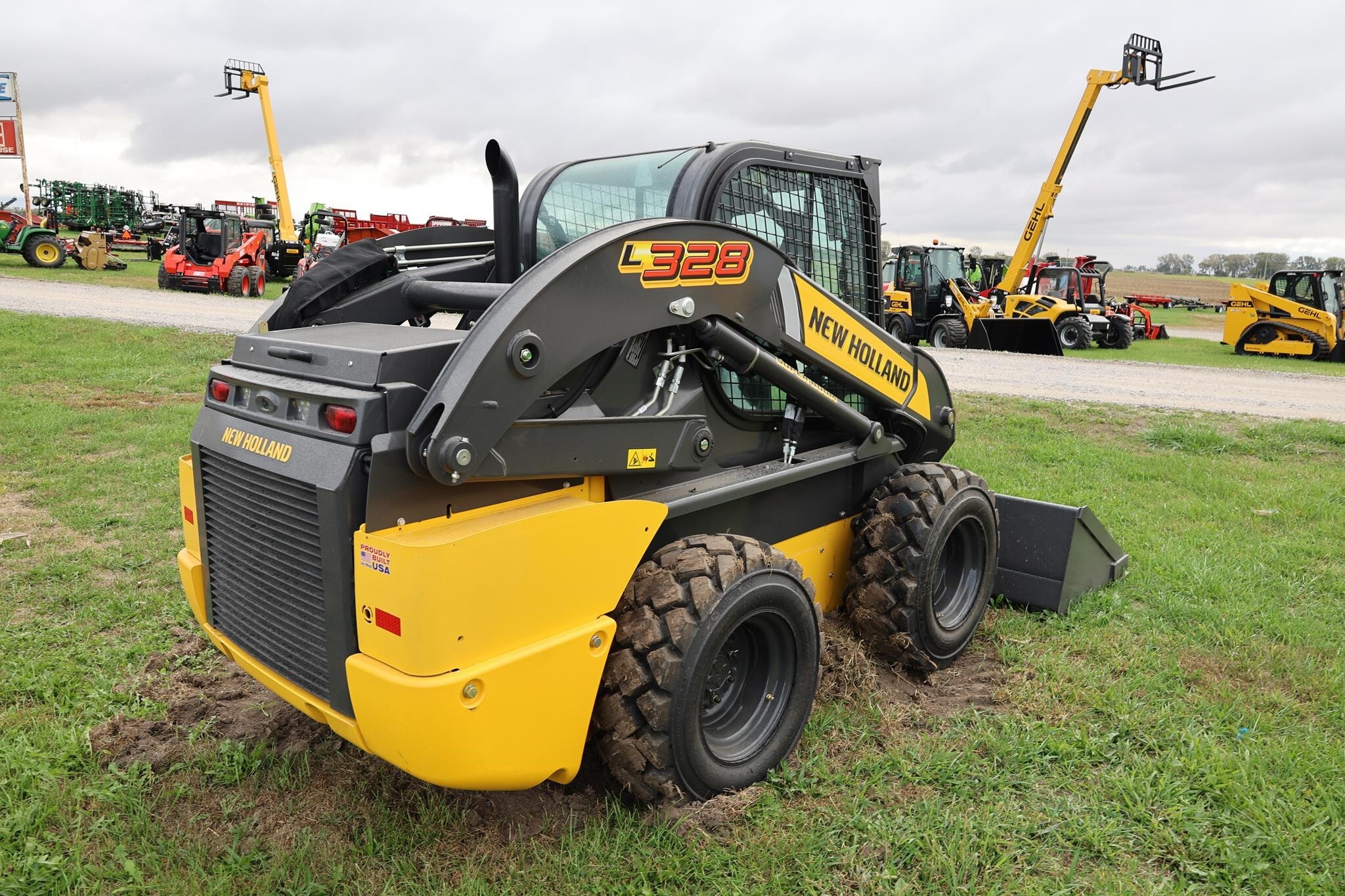  New Holland L328 Skid Steer