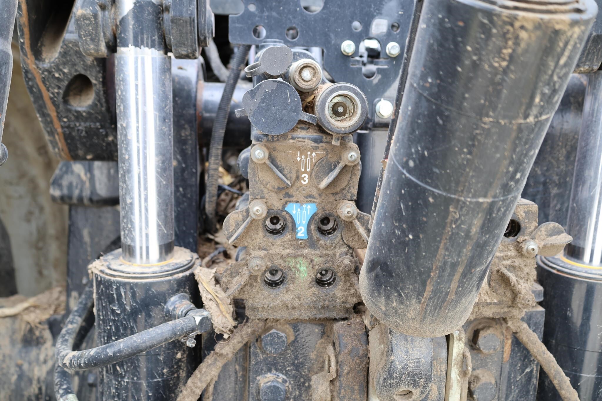 2015 New Holland T8.410 Tractor