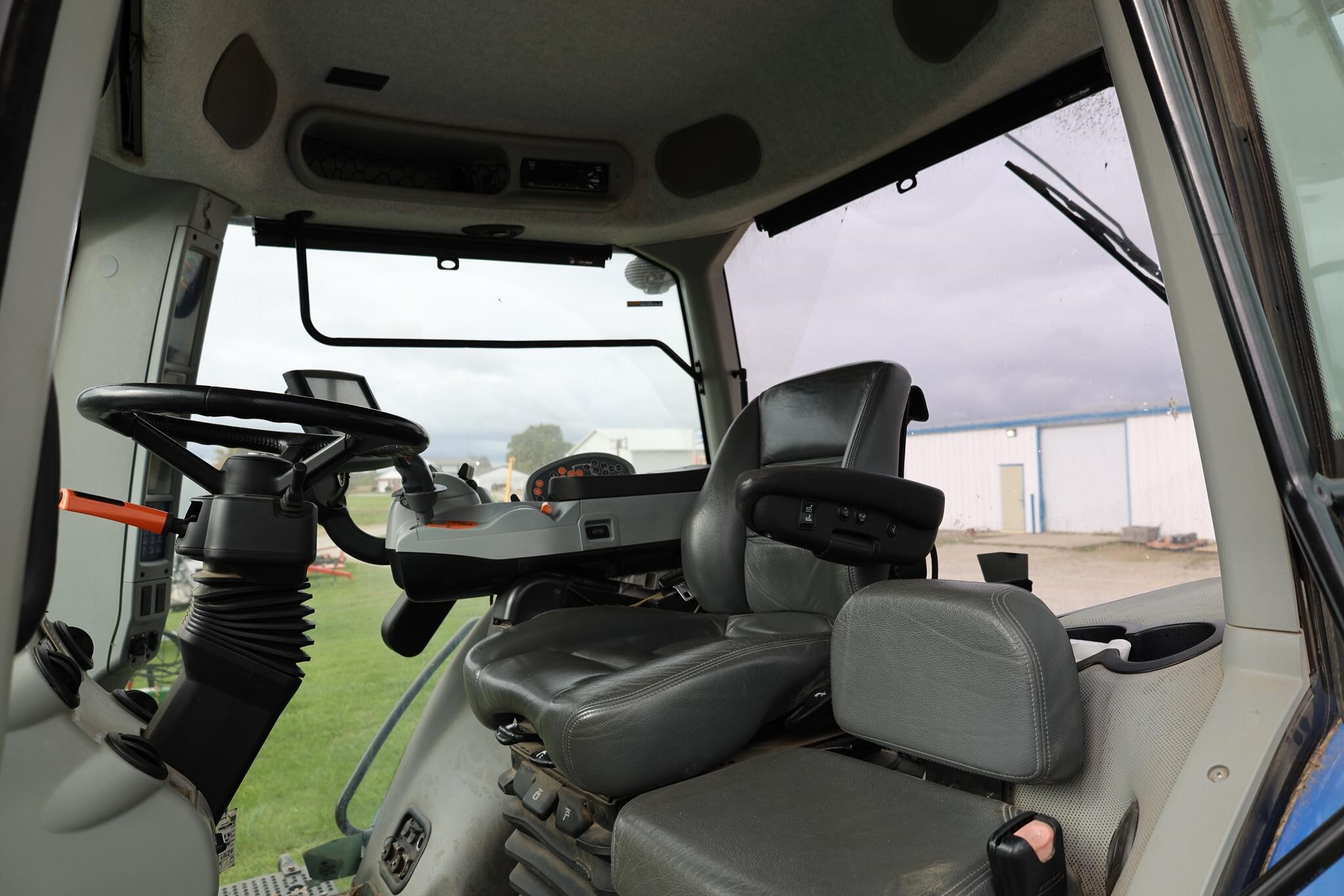 2015 New Holland T8.410 Tractor