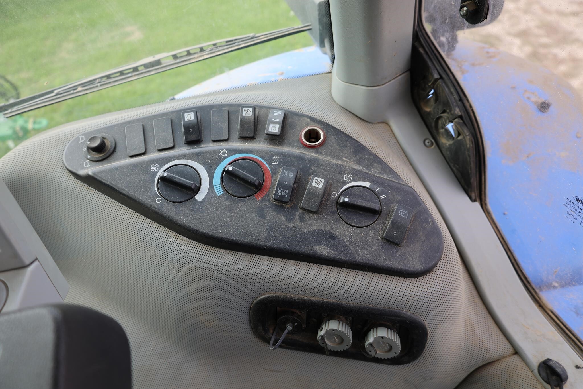 2015 New Holland T8.410 Tractor