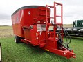  Meyer F700 Feed Wagon