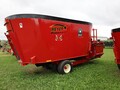  Meyer F700 Feed Wagon