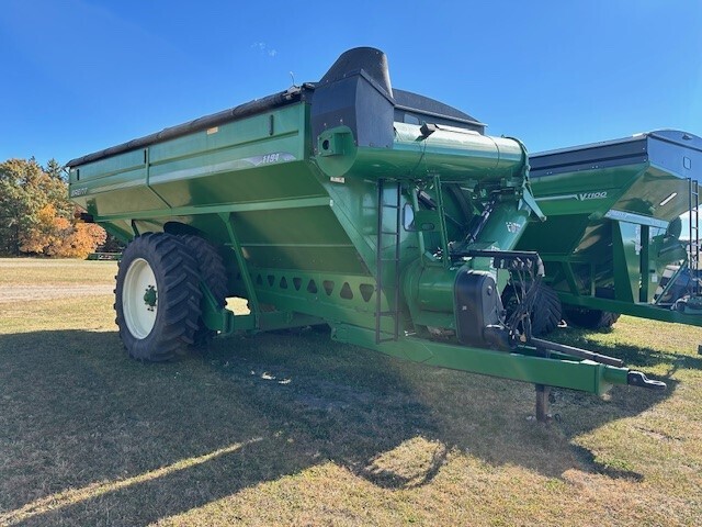 2010 Brent 1194 Grain Cart