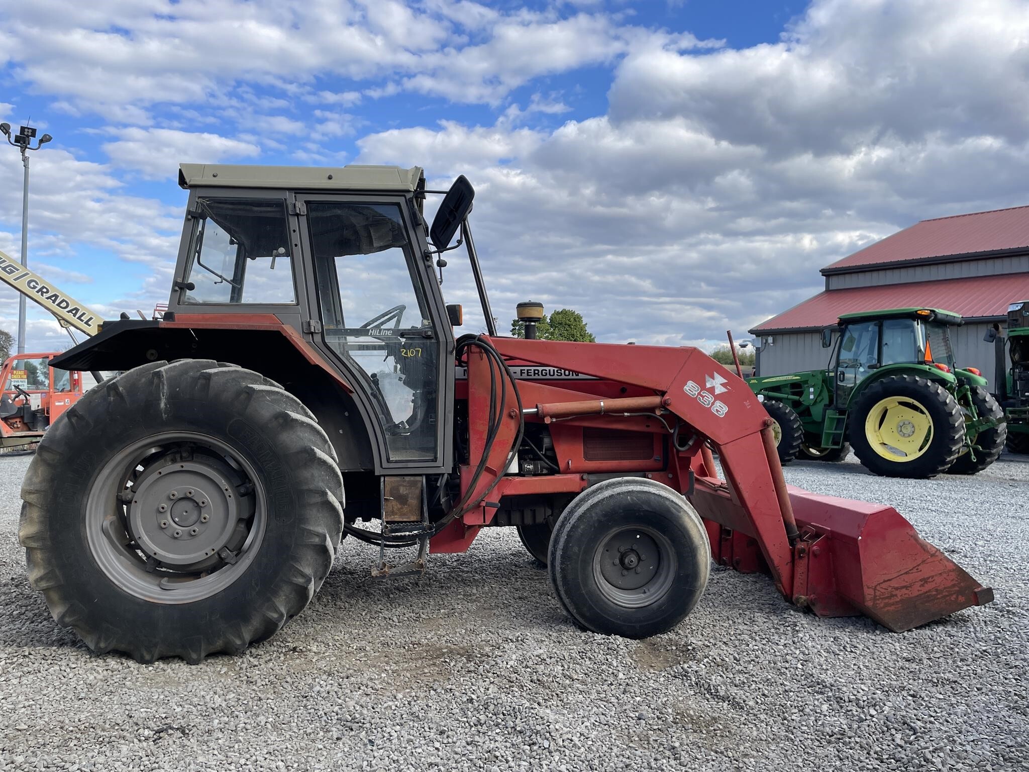  Massey Ferguson 390 Tractor