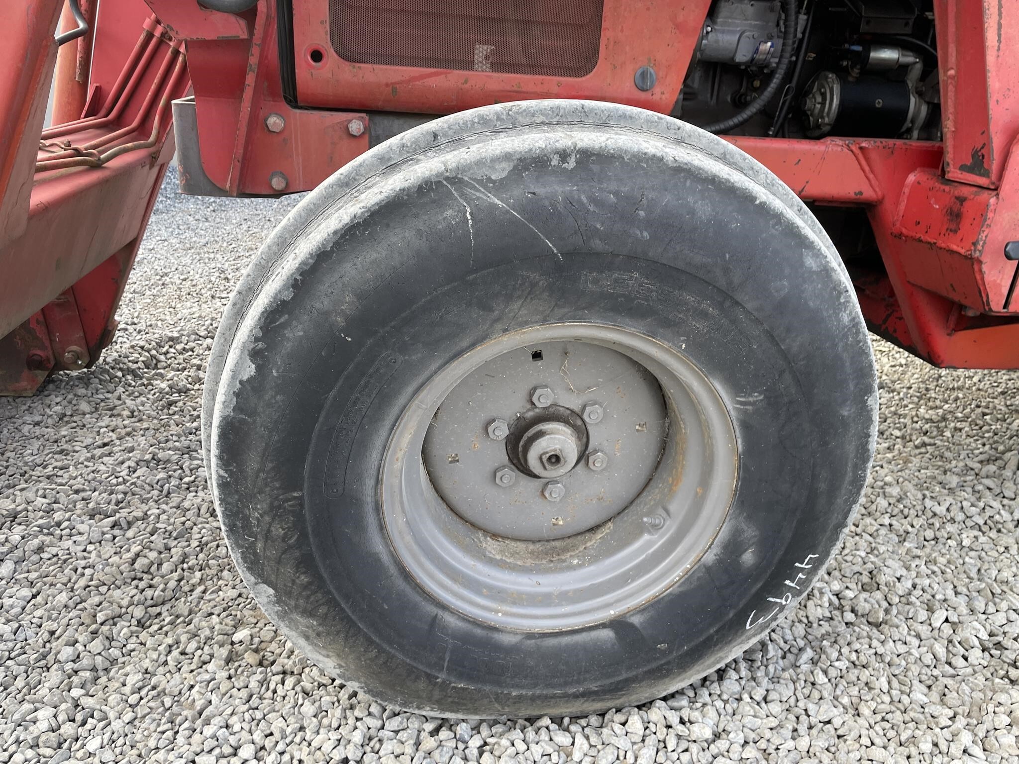  Massey Ferguson 390 Tractor