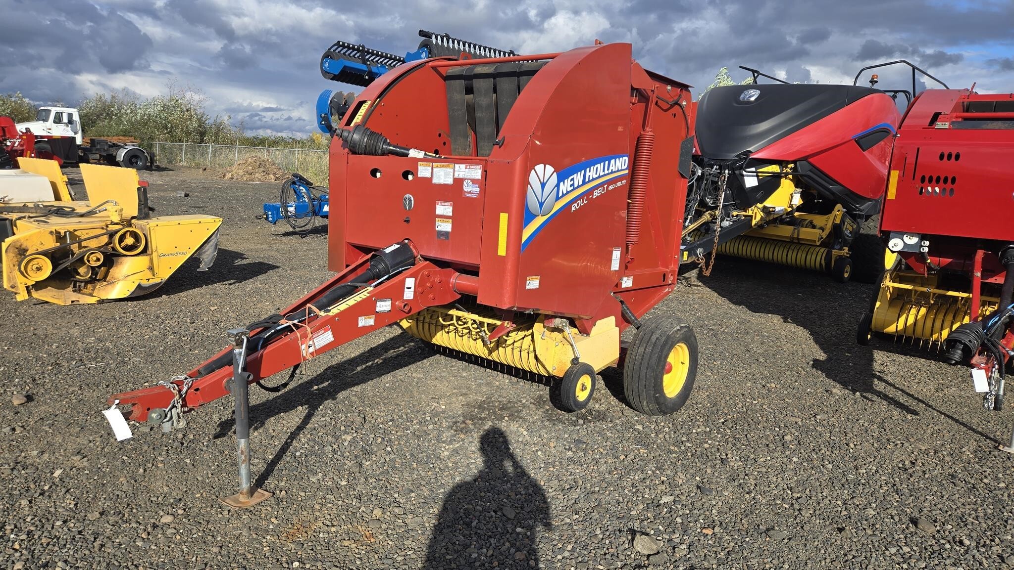 2012 New Holland Roll-Belt 450 Utility Round Baler