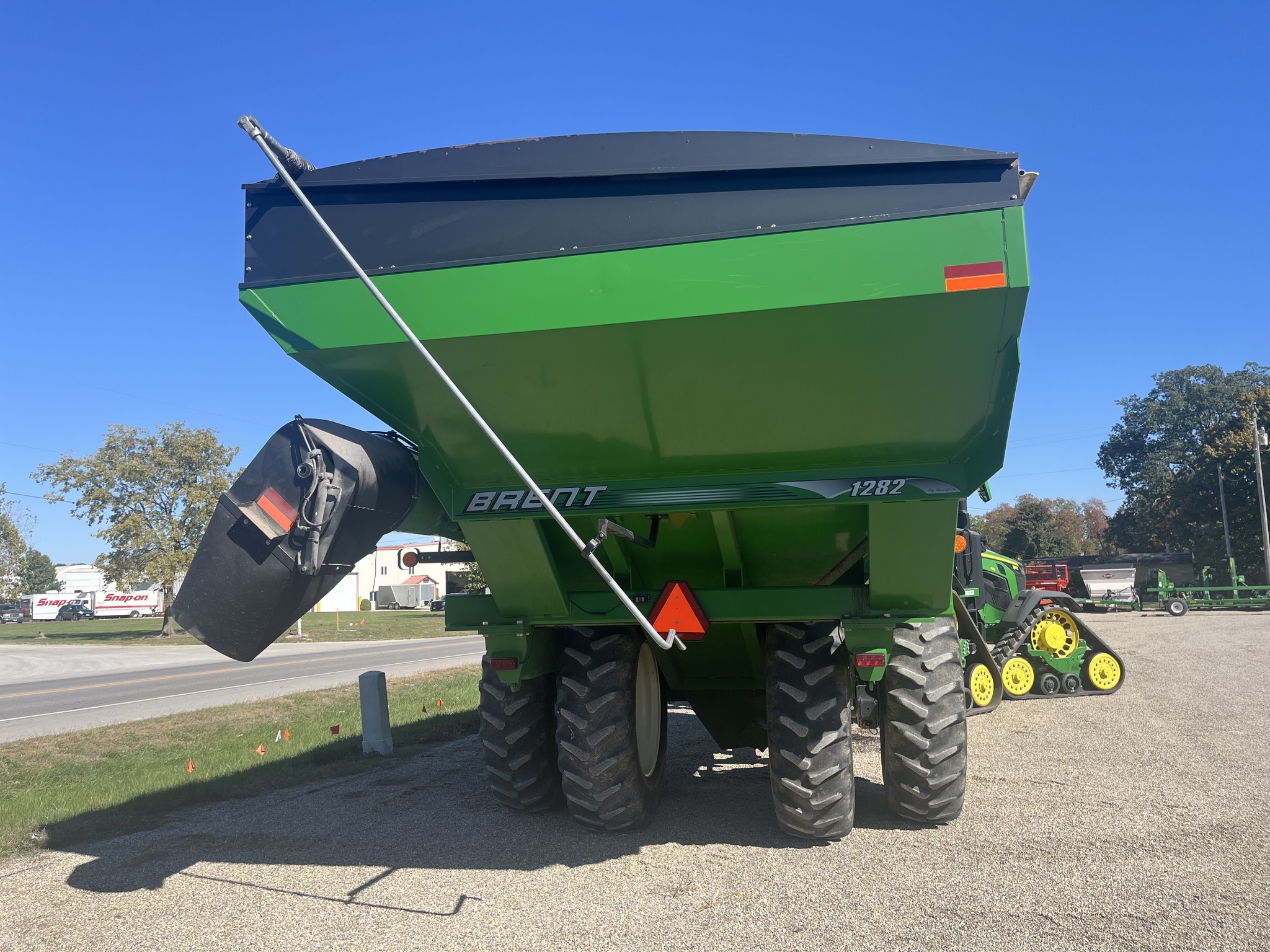 2010 Brent 1282 Grain Cart