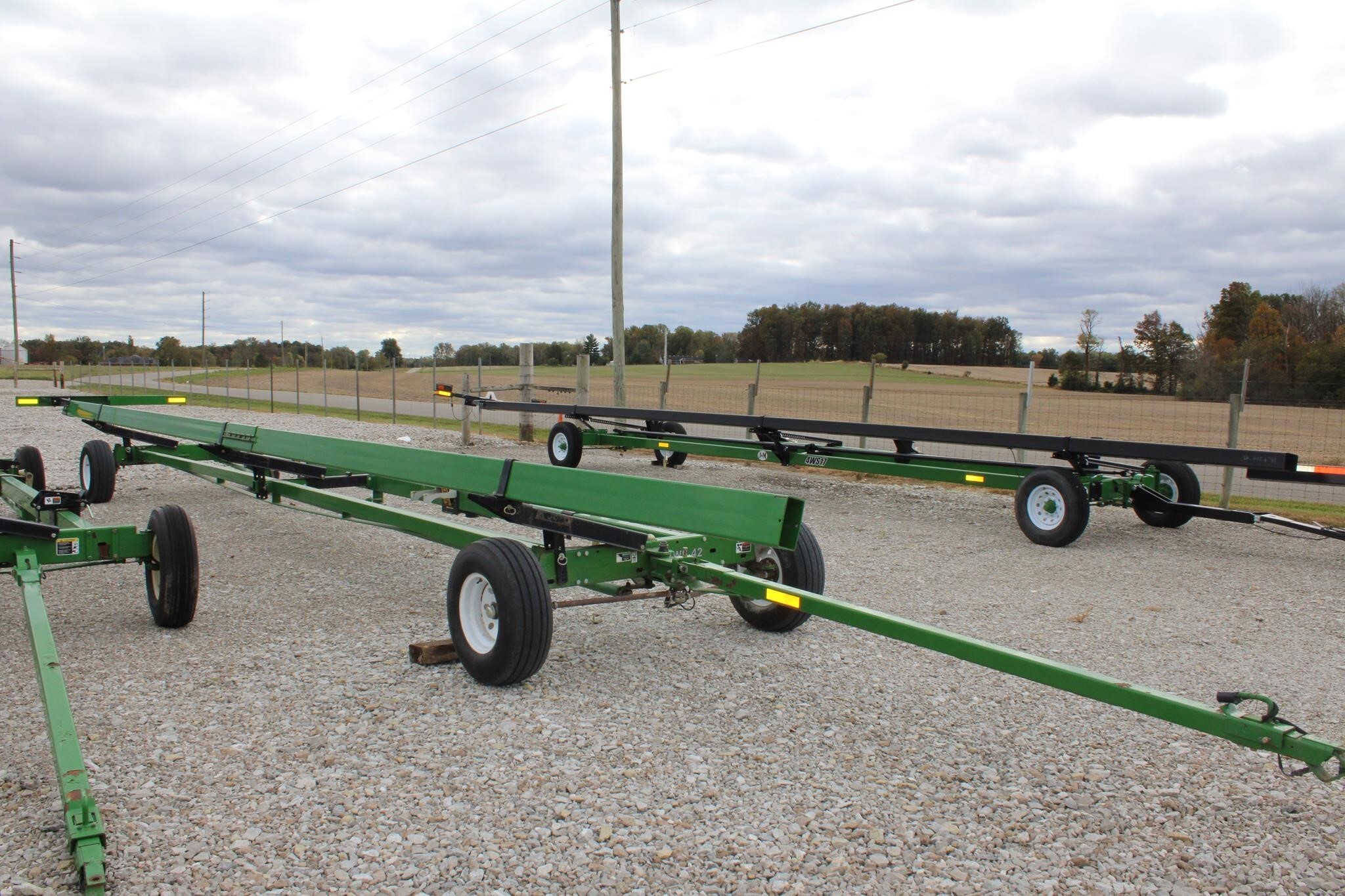  Unverferth AWS42 Header Trailer