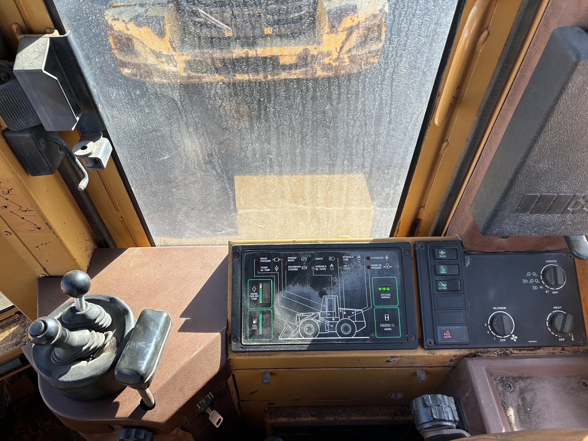 1995 Case 621B Wheel Loader 31,900 Machinery Pete