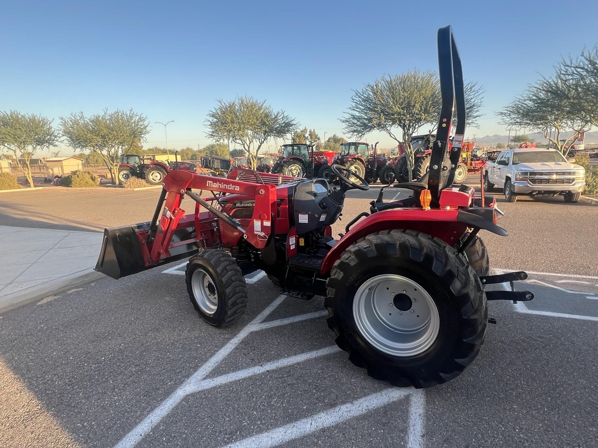2023 Mahindra 2638 HST Tractor
