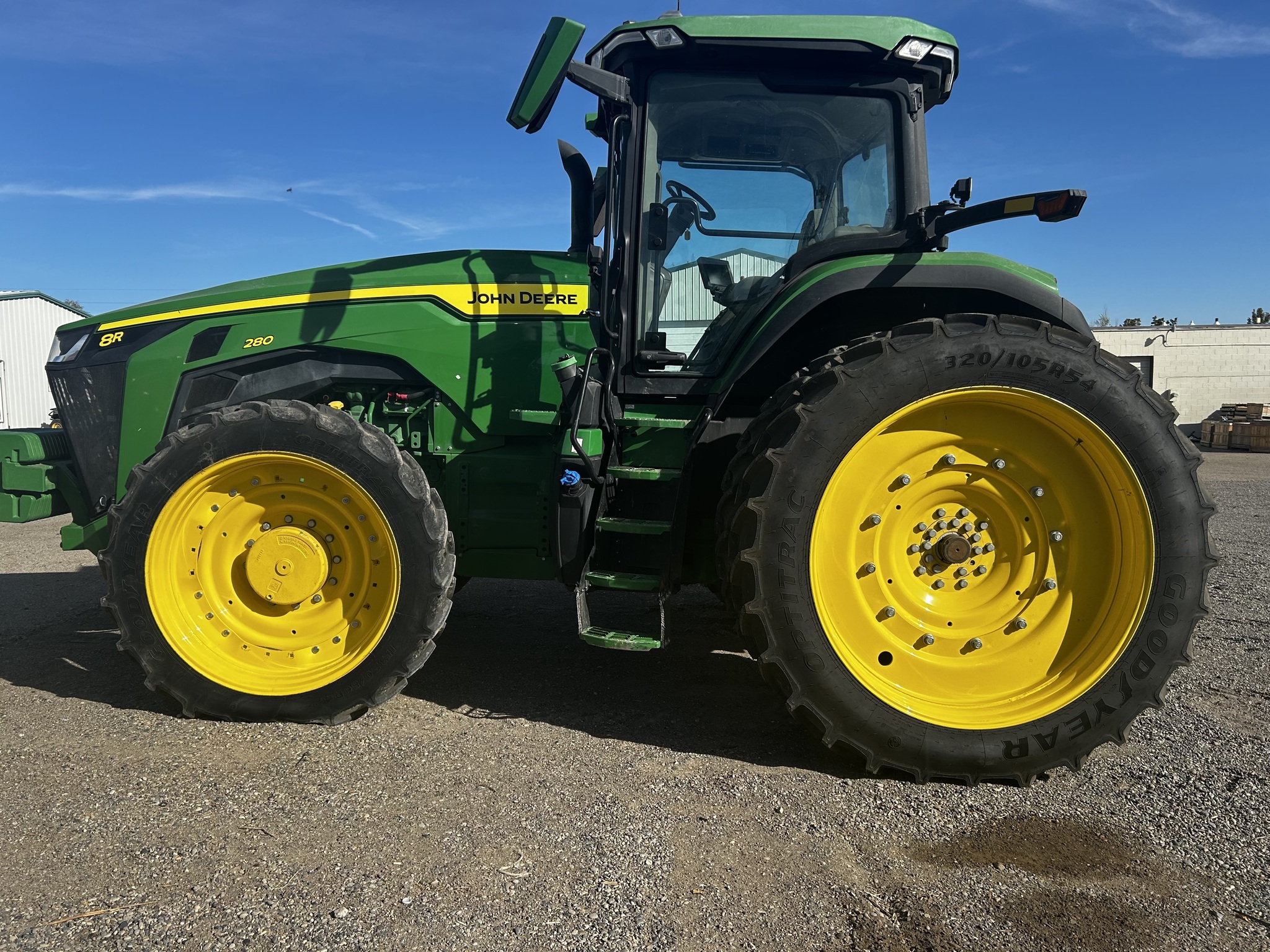 2022 John Deere 8R 280 Tractor