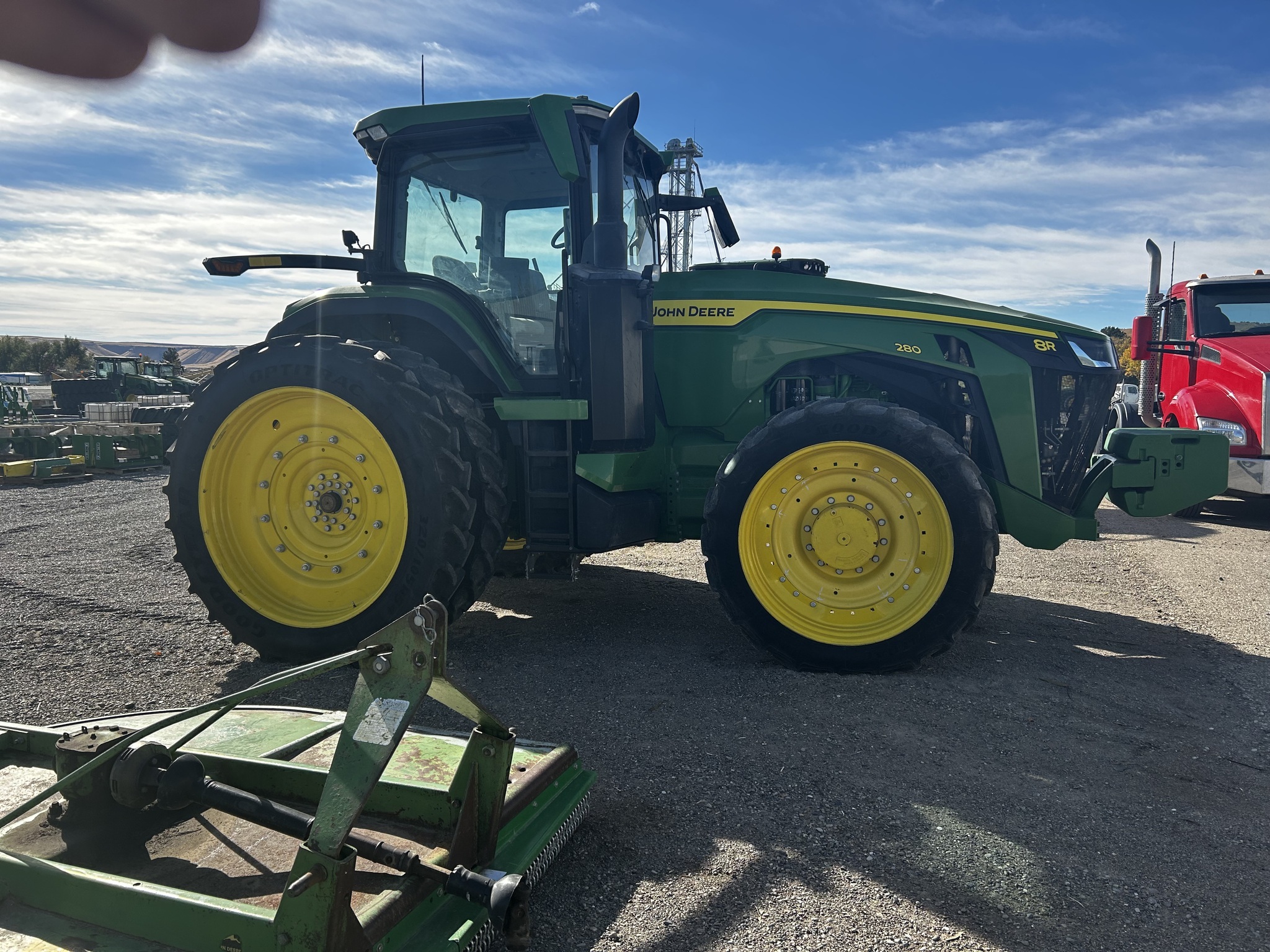 2022 John Deere 8R 280 Tractor